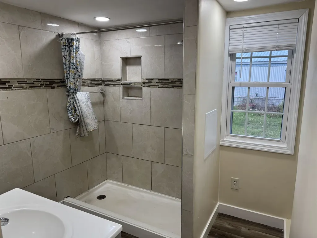 27 Mavis Avenue Rochester NH 03867