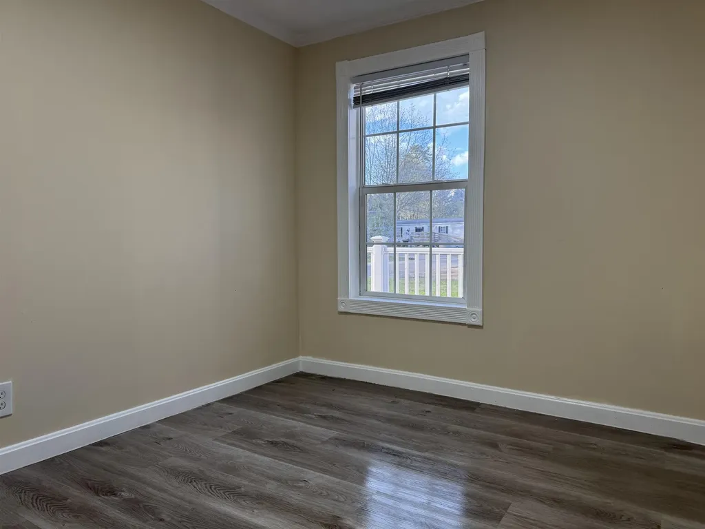 27 Mavis Avenue Rochester NH 03867