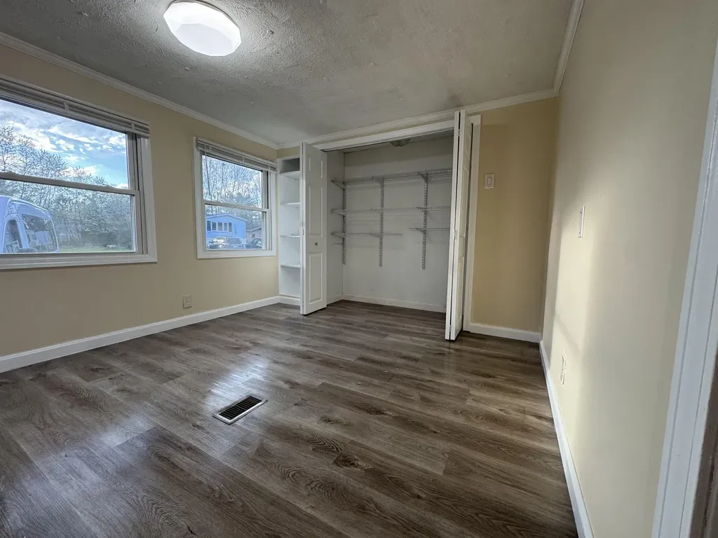 27 Mavis Avenue Rochester NH 03867