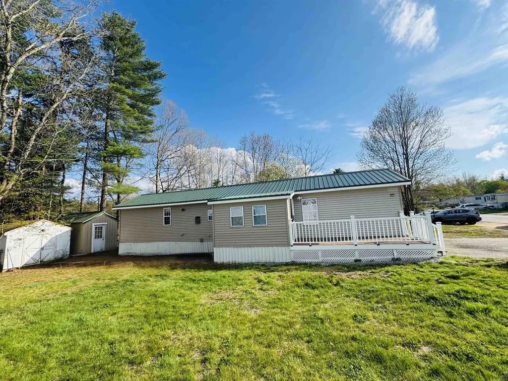27 Mavis Avenue Rochester NH 03867
