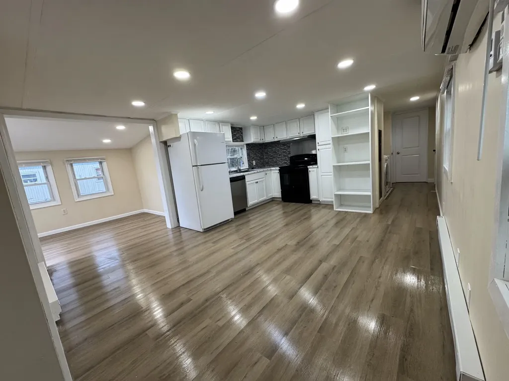 27 Mavis Avenue Rochester NH 03867