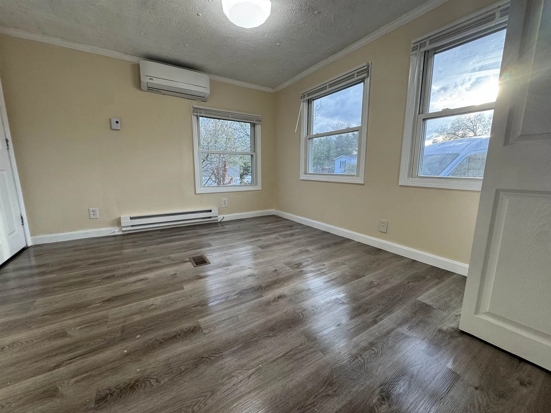 27 Mavis Avenue Rochester NH 03867