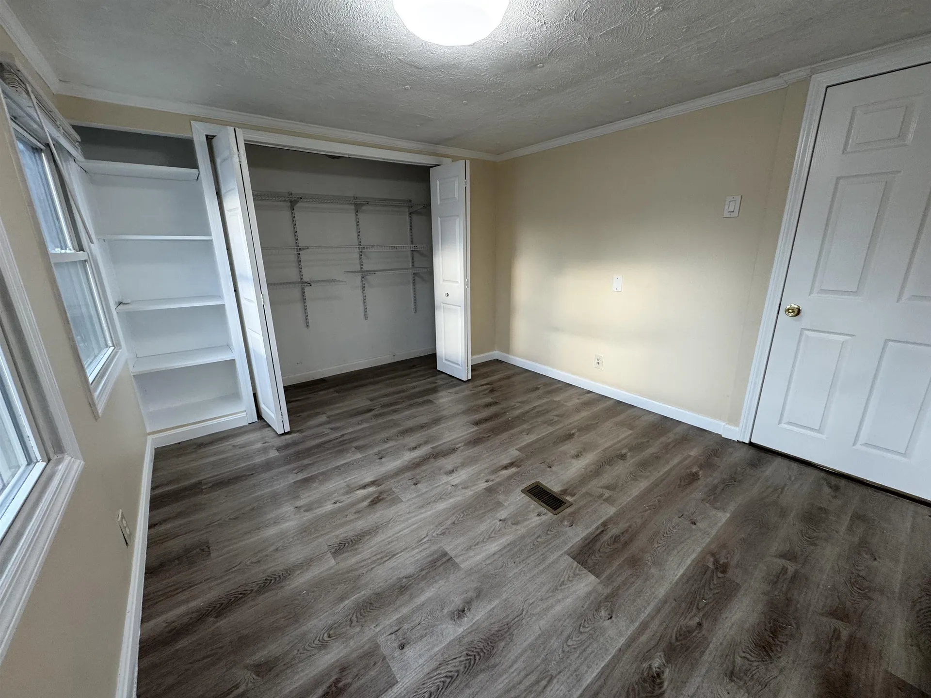 27 Mavis Avenue Rochester NH 03867