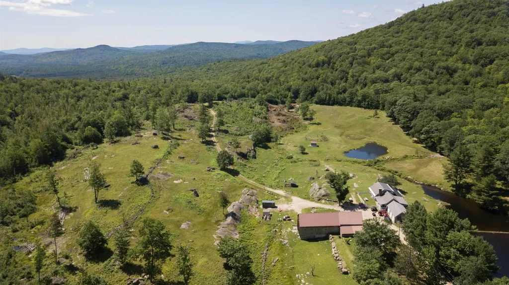 345 Deer Valley Road Bradford NH 03221-0000