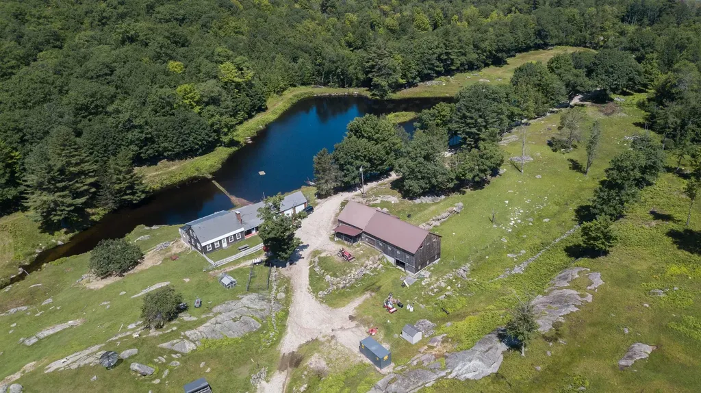 345 Deer Valley Road Bradford NH 03221-0000