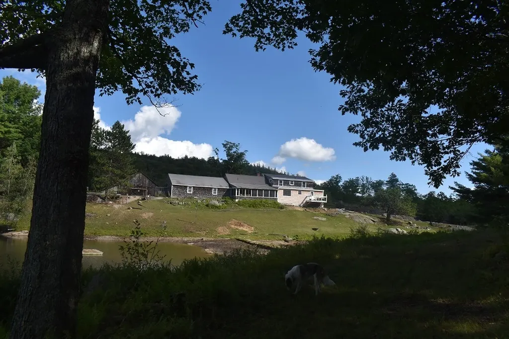 345 Deer Valley Road Bradford NH 03221-0000
