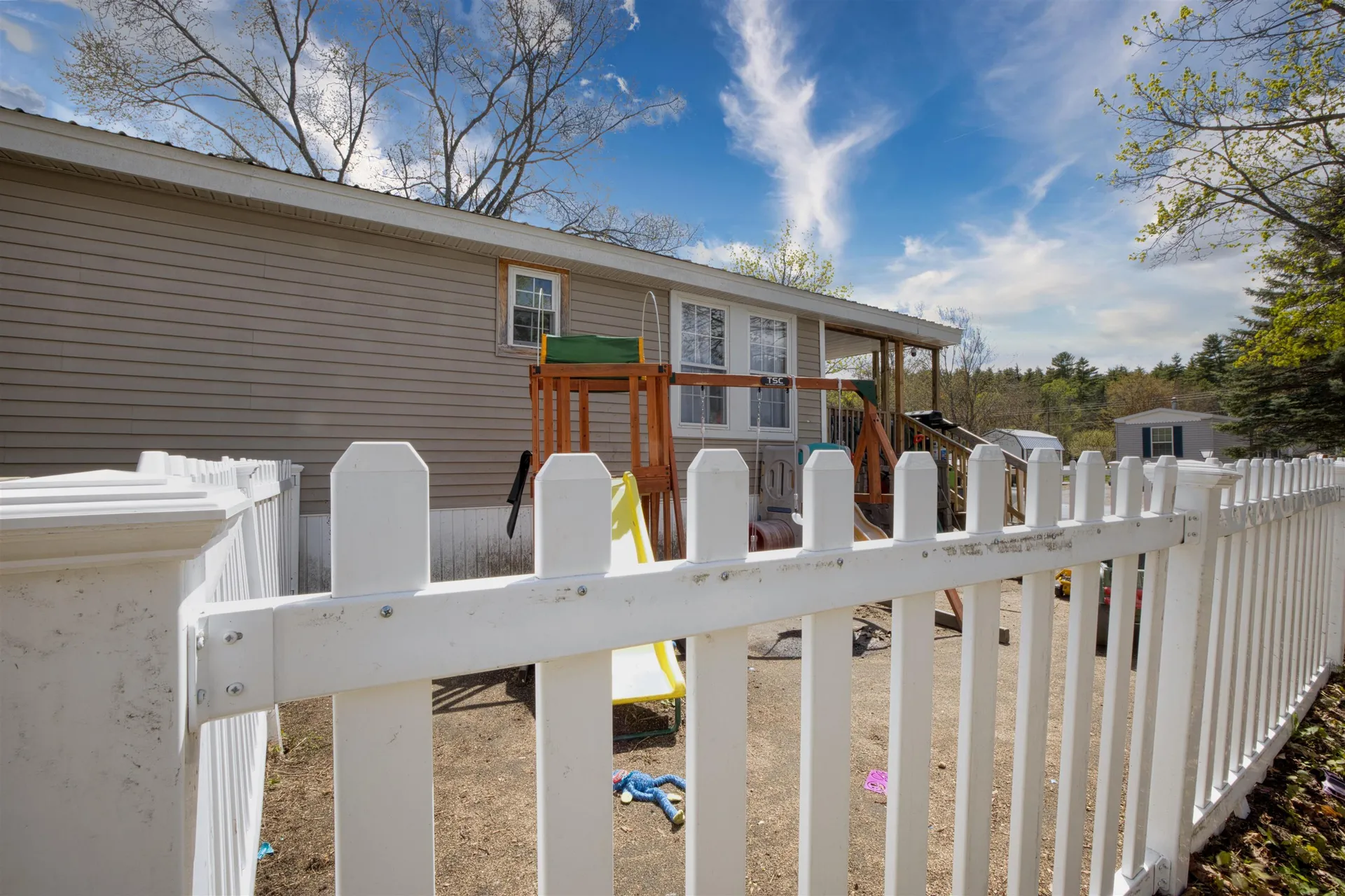 2 Puritan Lane Ossipee NH 03814-6846