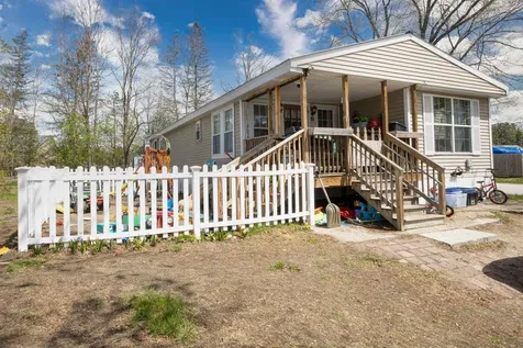 2 Puritan Lane Ossipee NH 03814-6846