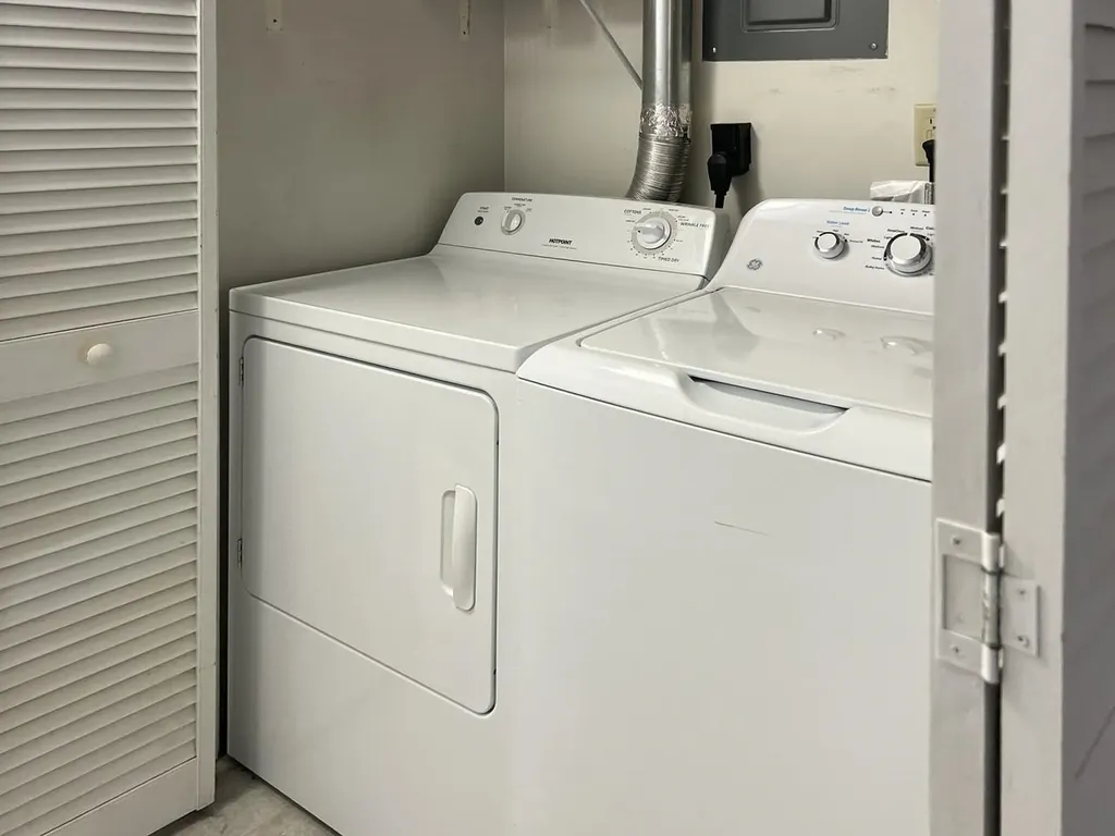 59 Hawthorne Circle South Burlington VT 05403