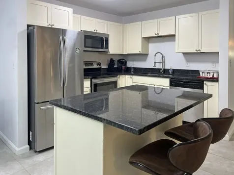 59 Hawthorne Circle South Burlington VT 05403