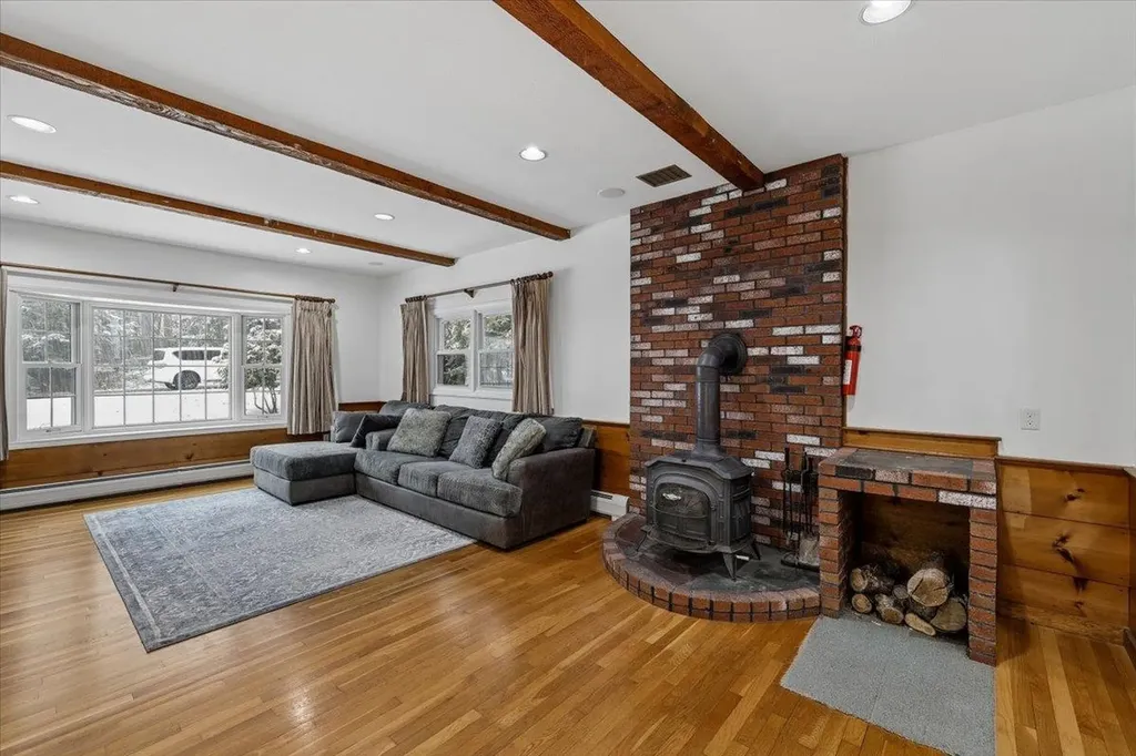 39 Berkley Street Merrimack NH 03054