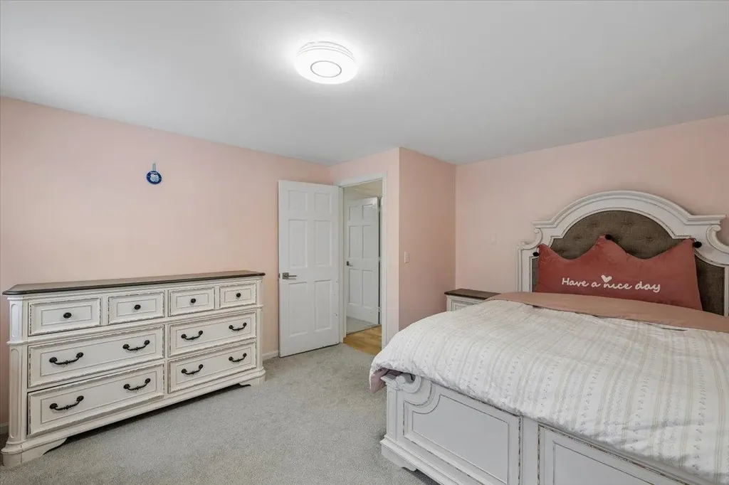 39 Berkley Street Merrimack NH 03054