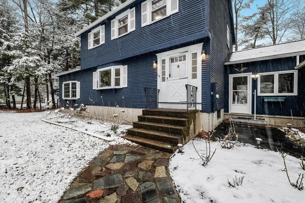 39 Berkley Street Merrimack NH 03054