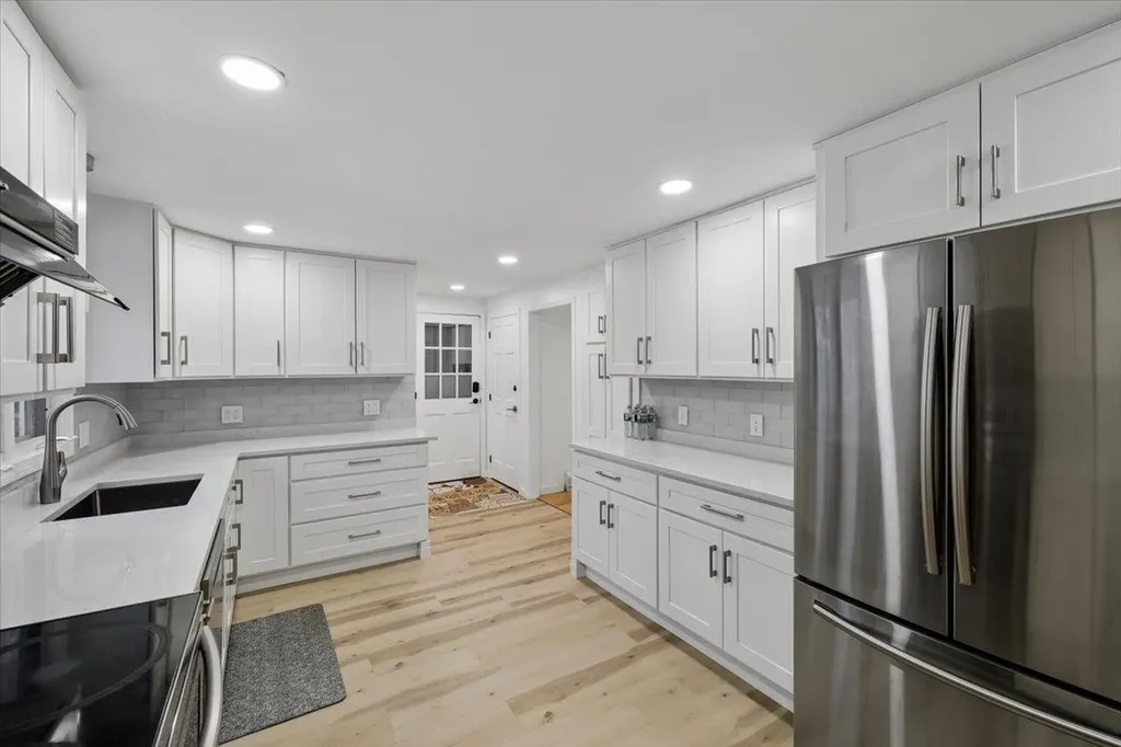 39 Berkley Street Merrimack NH 03054