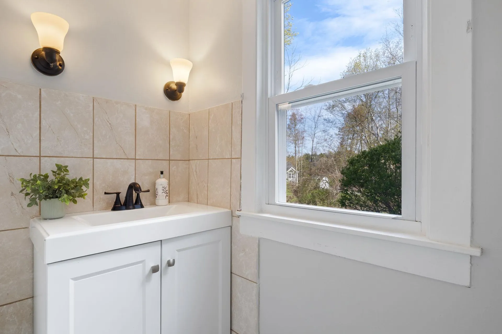 102 Mountain Road Goffstown NH 03045