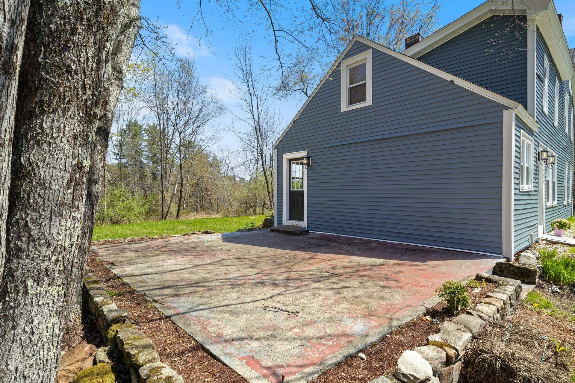 102 Mountain Road Goffstown NH 03045