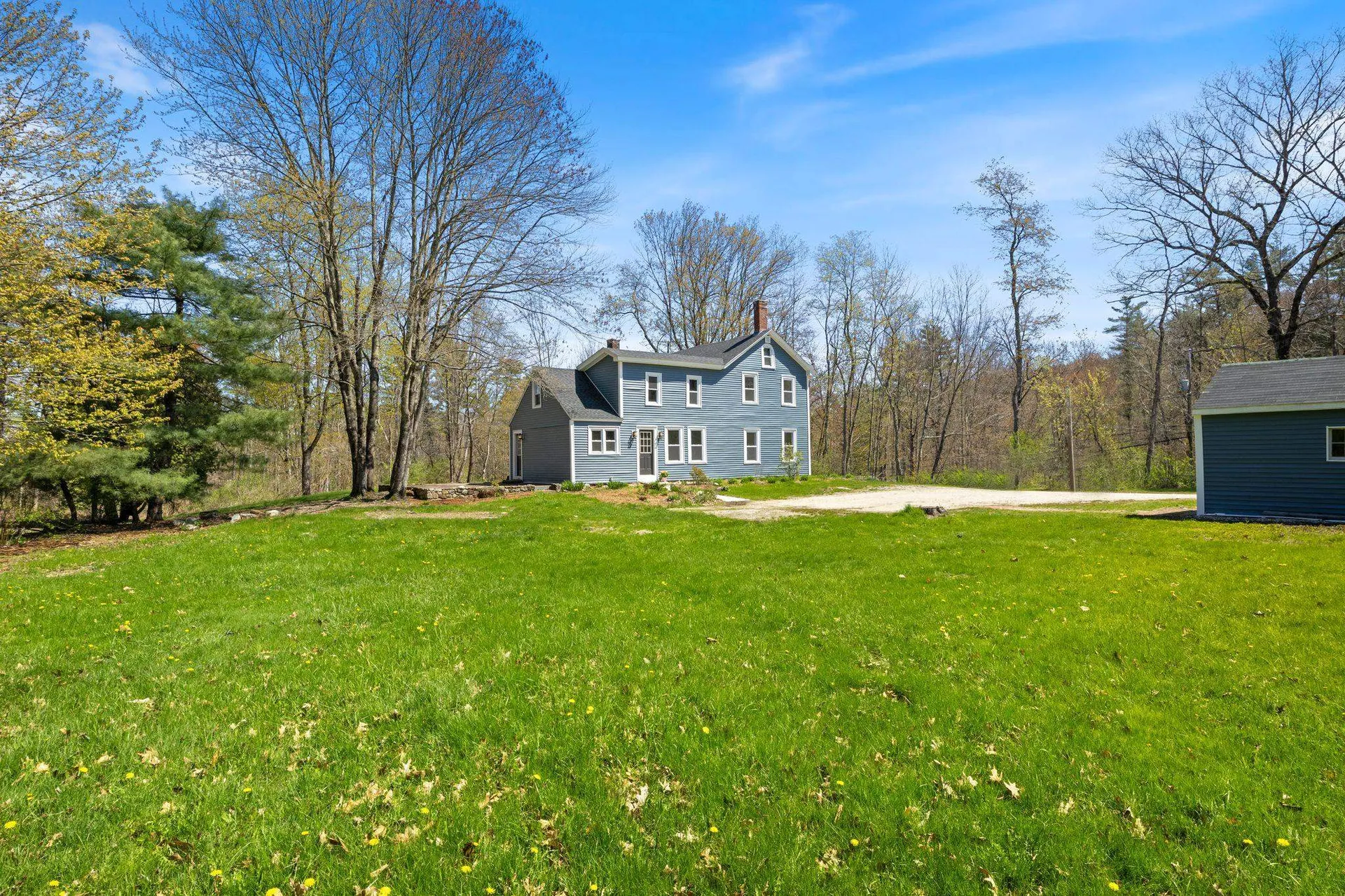 102 Mountain Road Goffstown NH 03045