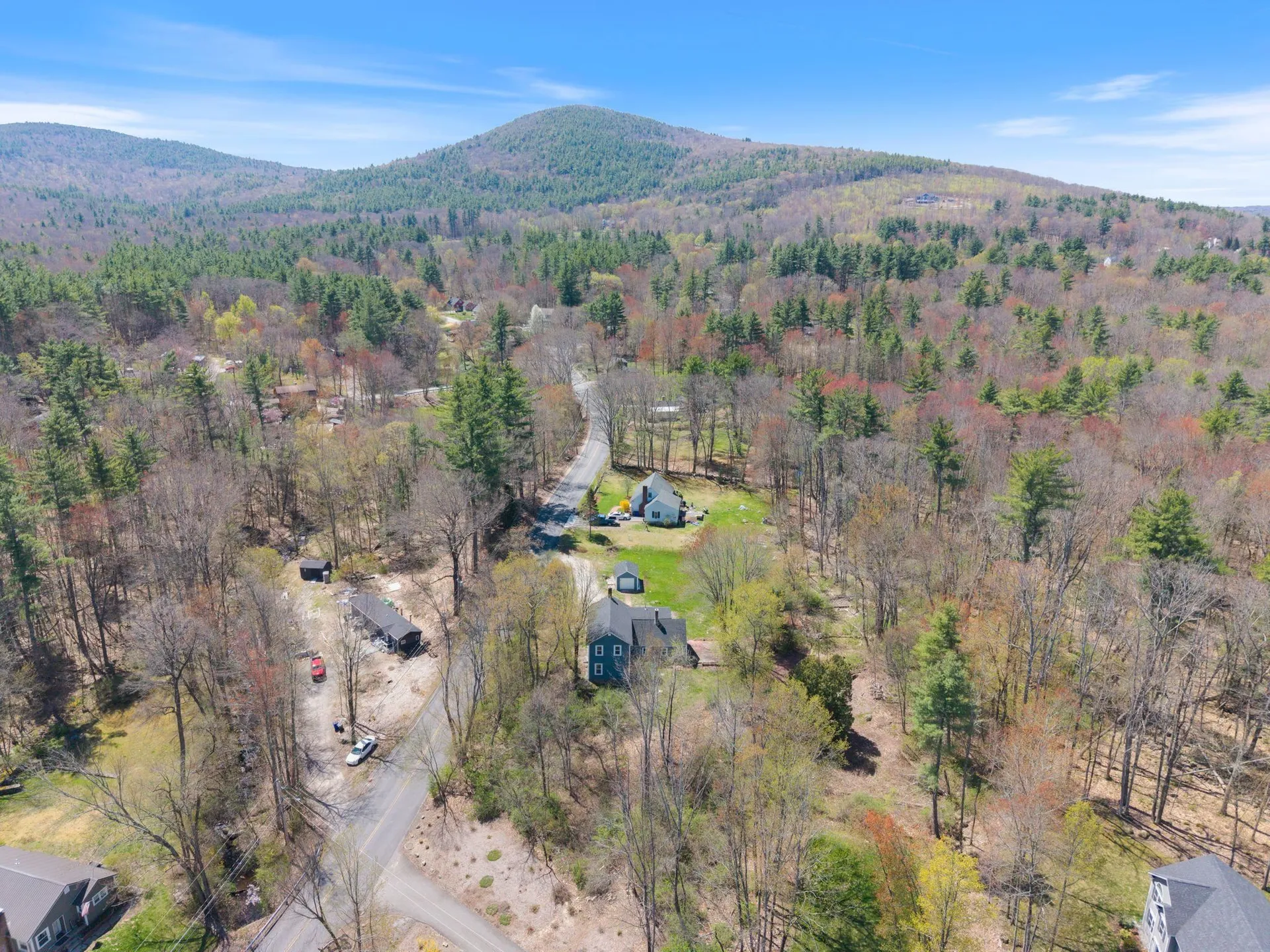 102 Mountain Road Goffstown NH 03045