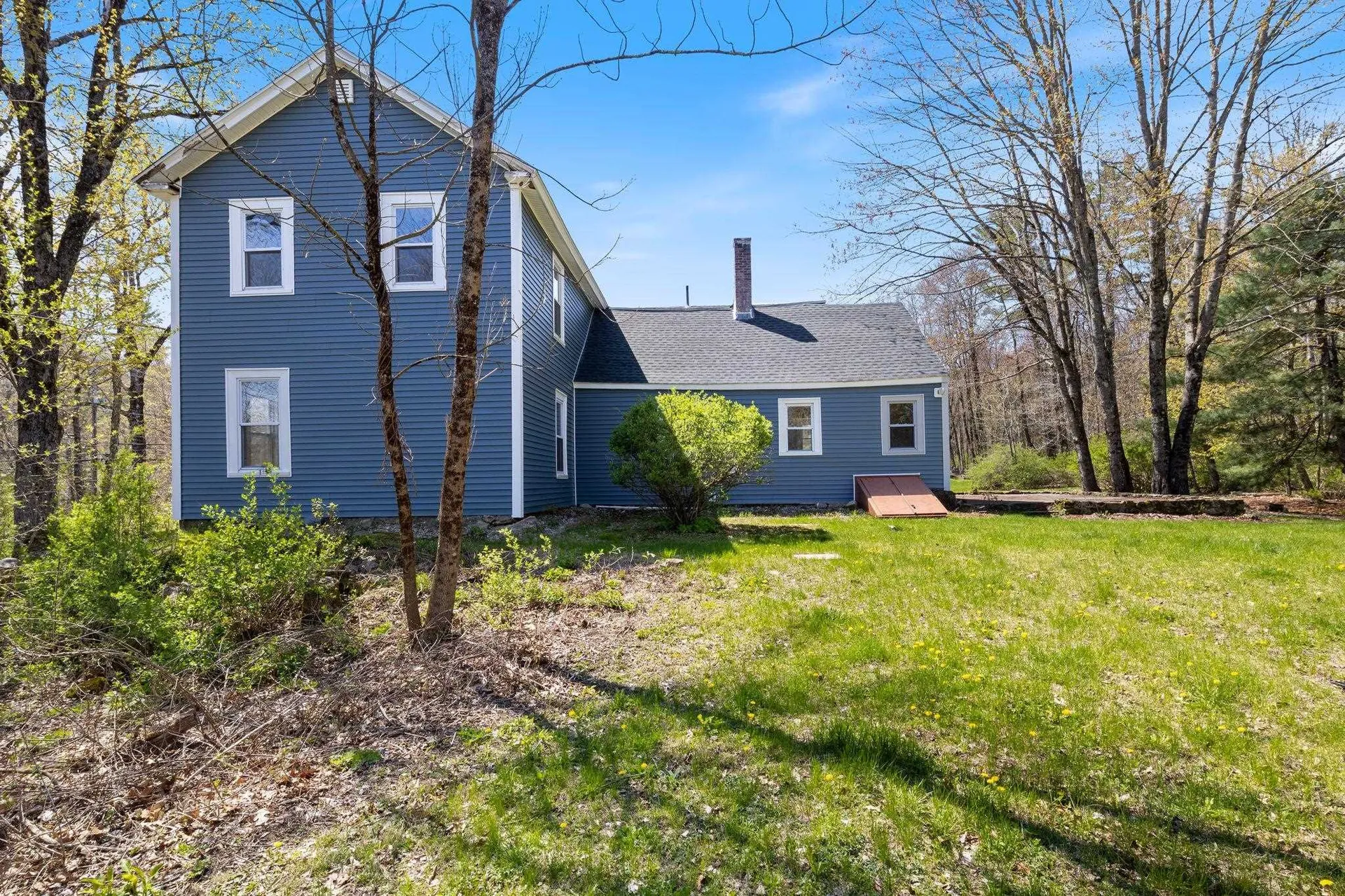 102 Mountain Road Goffstown NH 03045