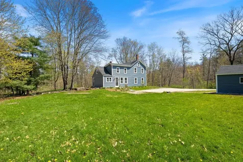 102 Mountain Road Goffstown NH 03045