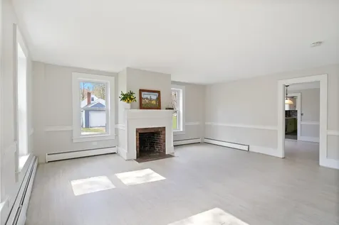 102 Mountain Road Goffstown NH 03045