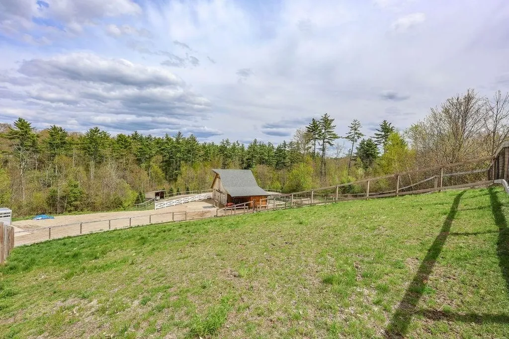 314 Tucker Mill Road New Boston NH 03070