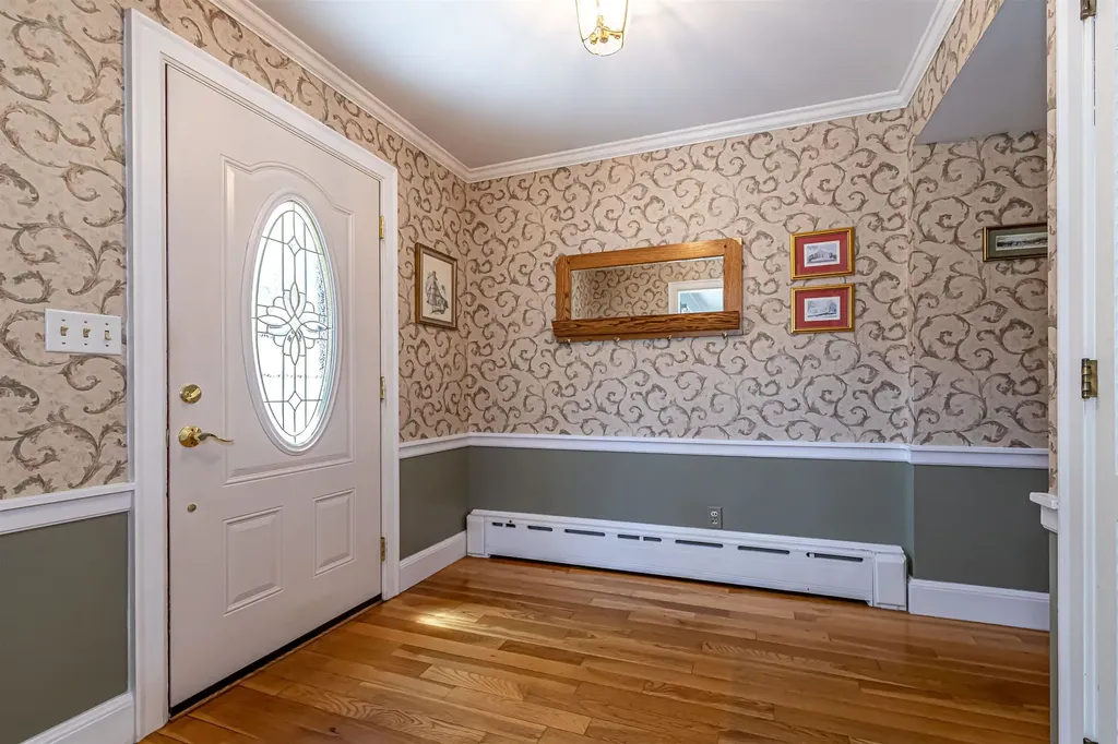 1391 Old North Main Street Laconia NH 03246