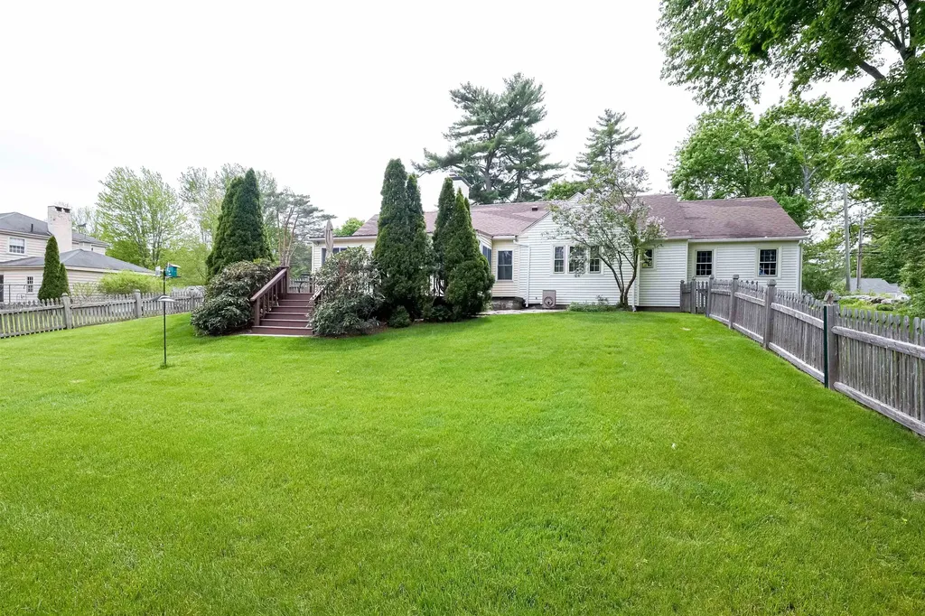 1391 Old North Main Street Laconia NH 03246