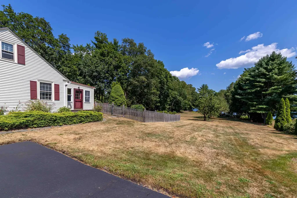 1391 Old North Main Street Laconia NH 03246