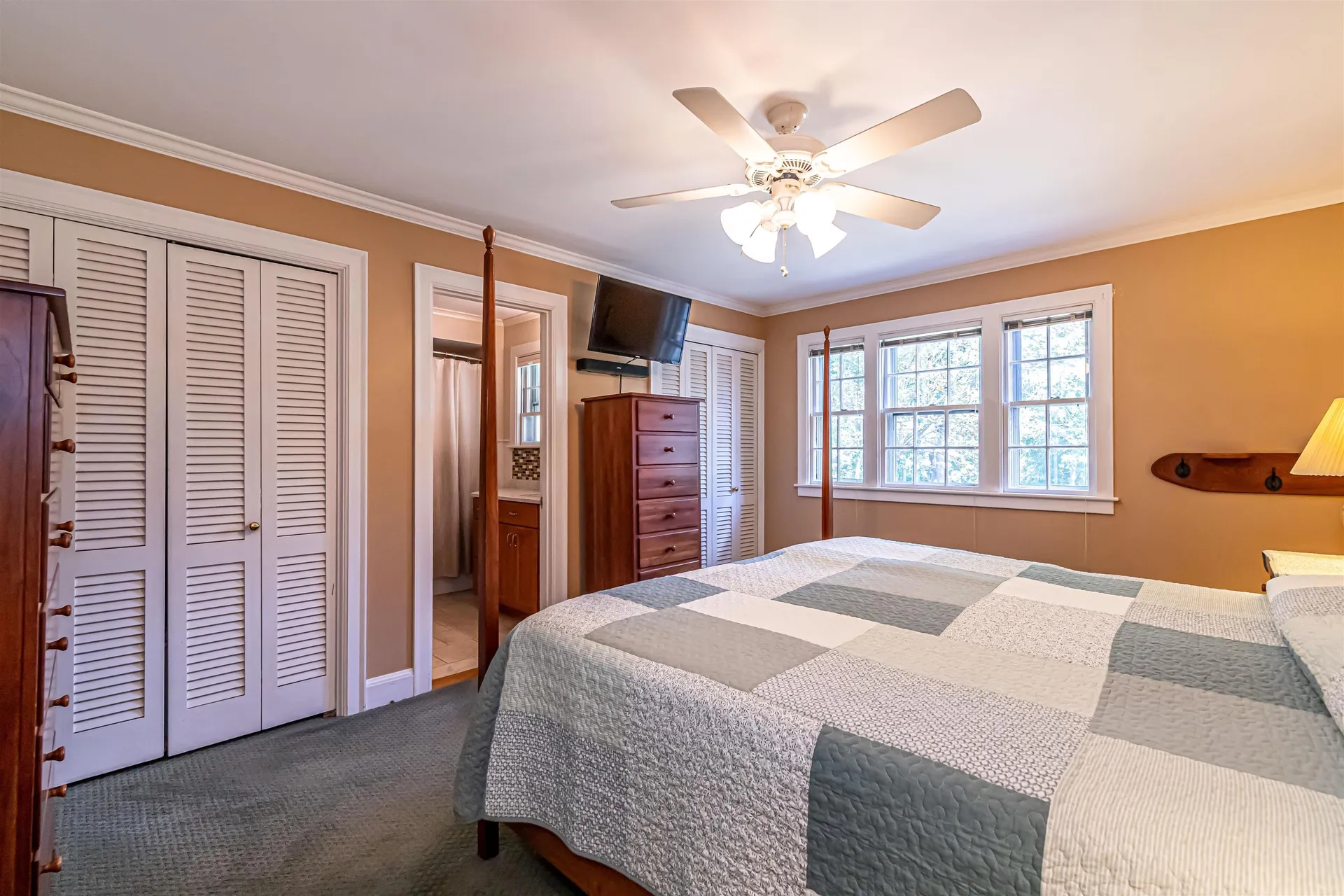 1391 Old North Main Street Laconia NH 03246