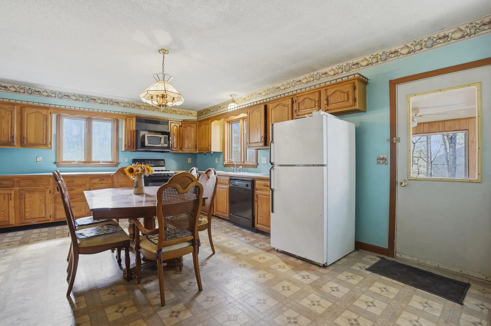 63 Kienia Road Hudson NH 03051