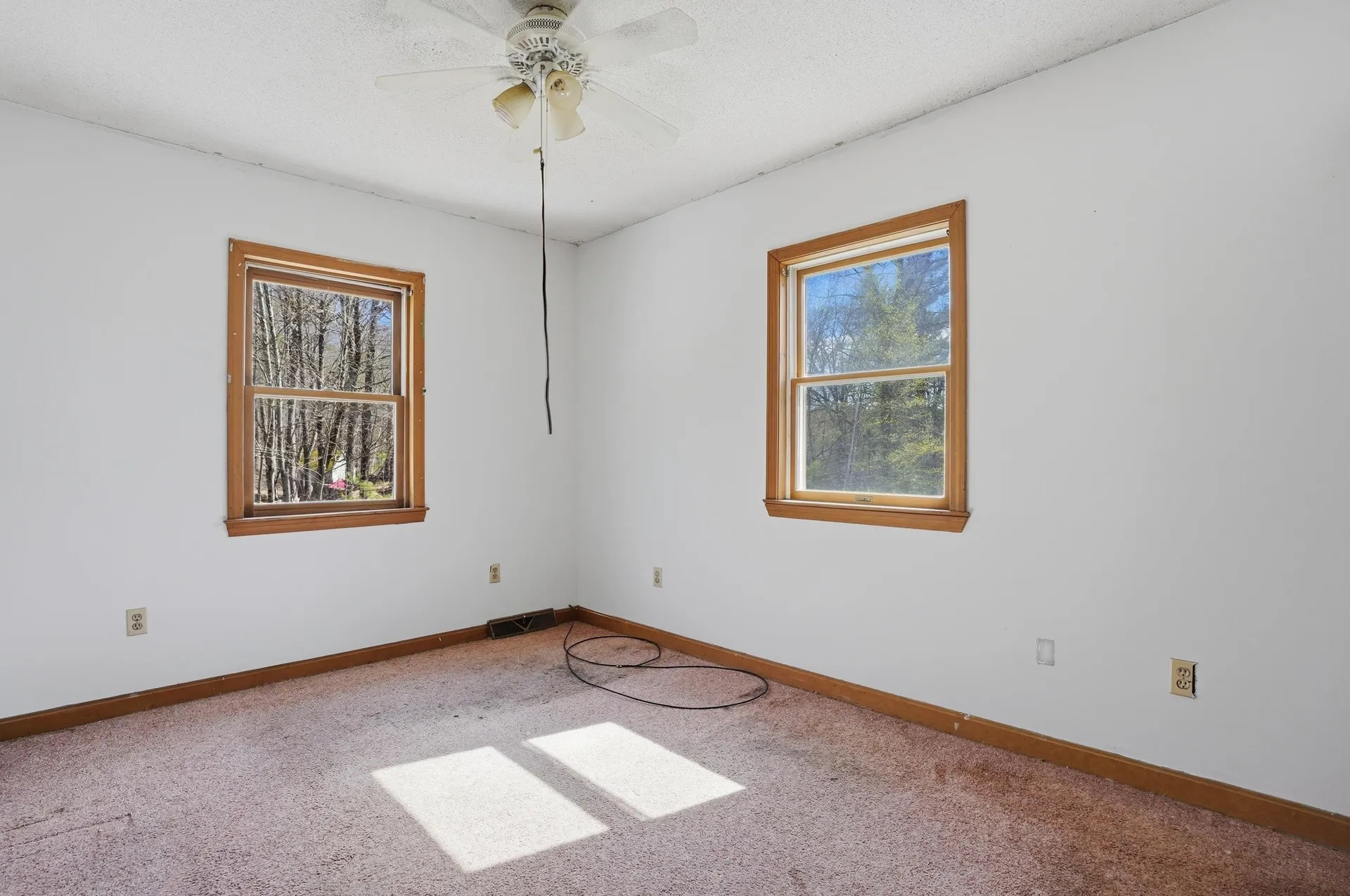 63 Kienia Road Hudson NH 03051