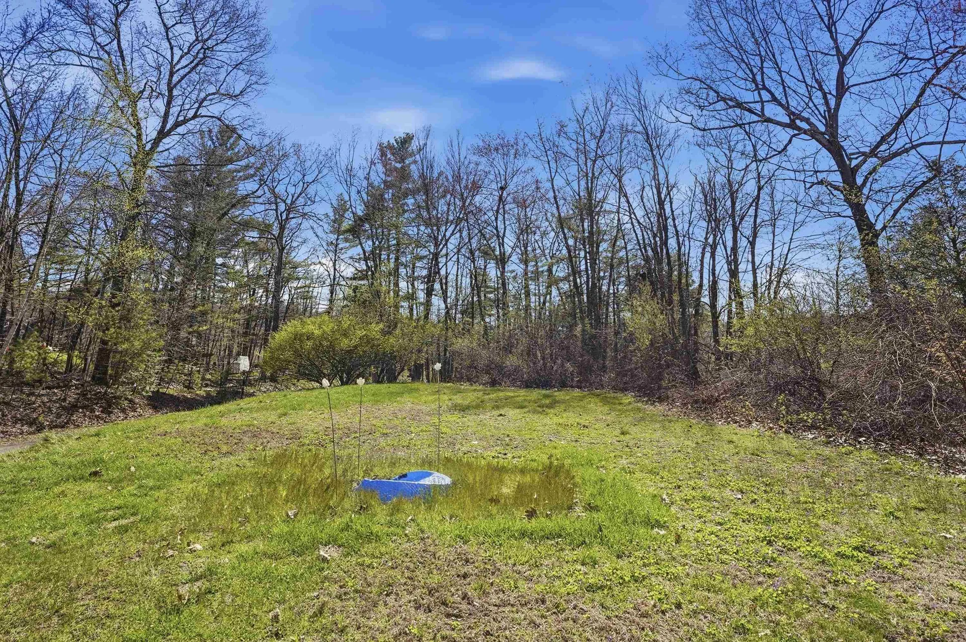 63 Kienia Road Hudson NH 03051