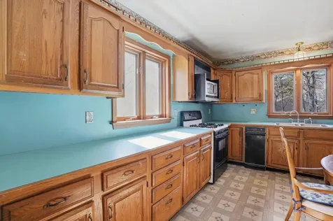 63 Kienia Road Hudson NH 03051