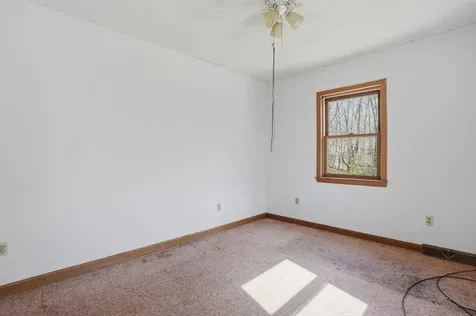 63 Kienia Road Hudson NH 03051