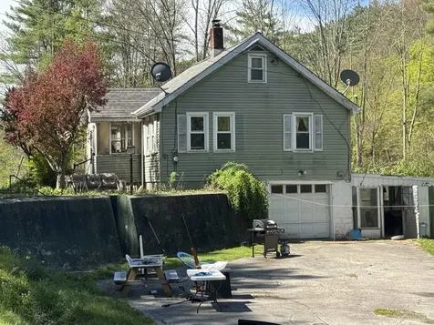 302 Us Route 7 Pownal VT 05261