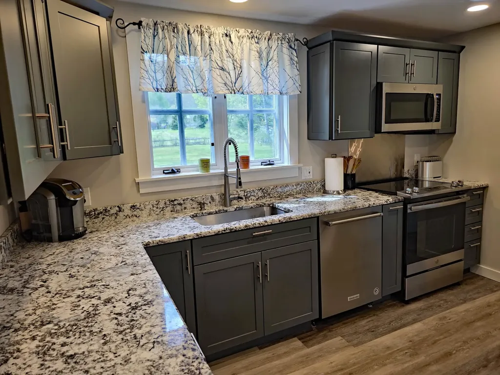 383 South Wardsboro Road Newfane VT 05345