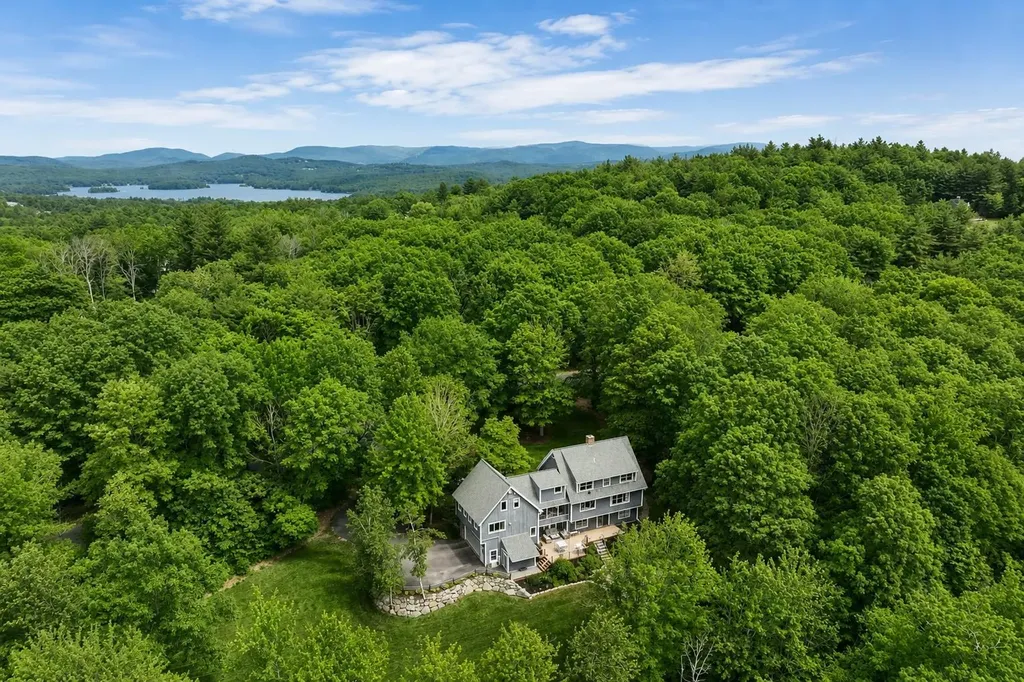 106 Tracy Way Meredith NH 03253