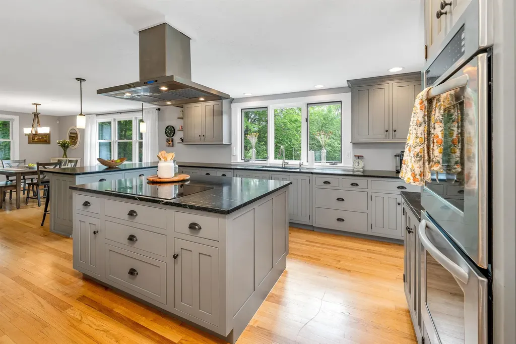 106 Tracy Way Meredith NH 03253