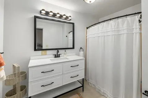 106 Tracy Way Meredith NH 03253
