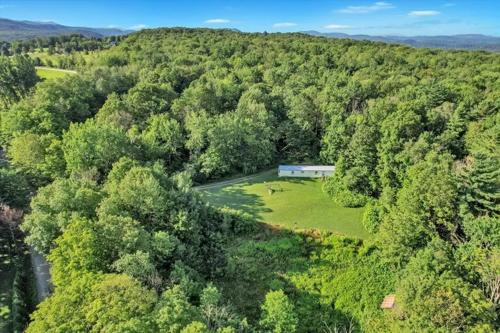 26 Fern Road Hinesburg VT 05461
