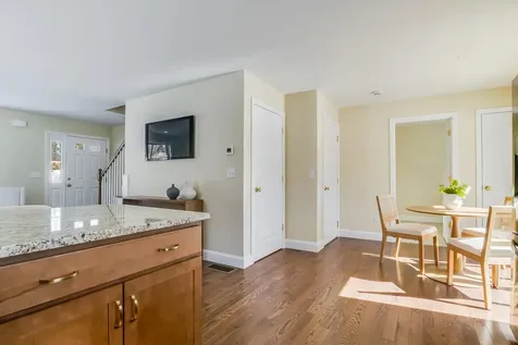 10B Violette Drive Epping NH 03042