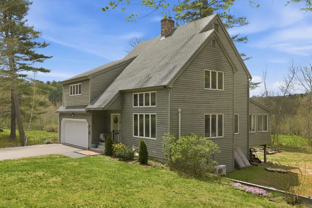 9 Wooddale Circle Newbury NH 03255