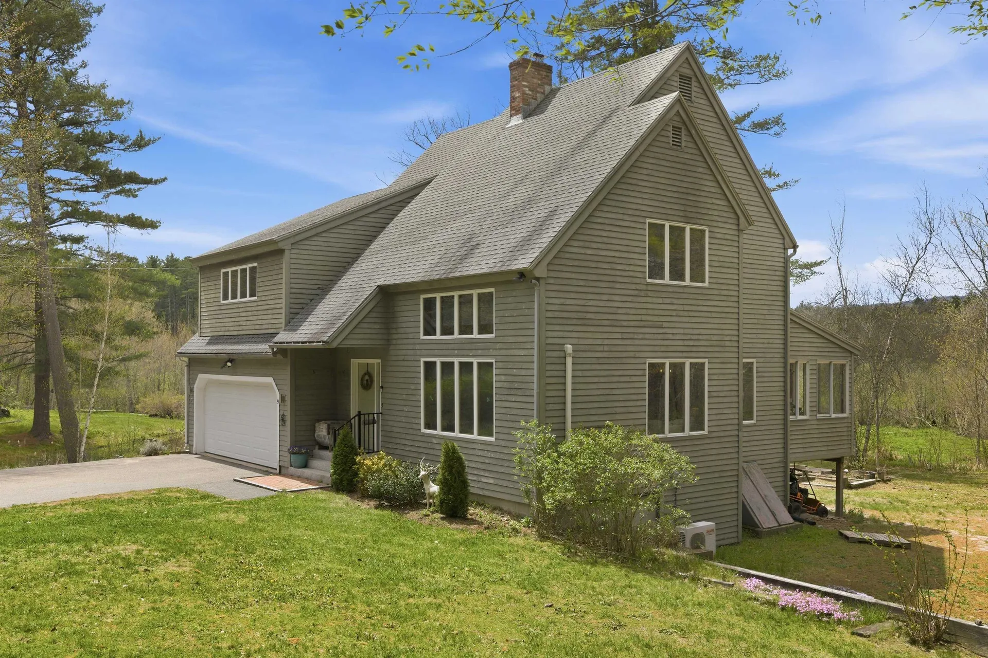 9 Wooddale Circle Newbury NH 03255