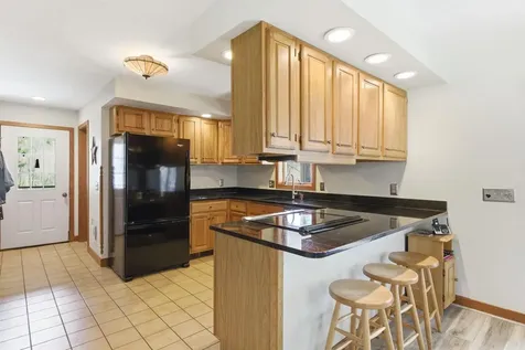 9 Wooddale Circle Newbury NH 03255