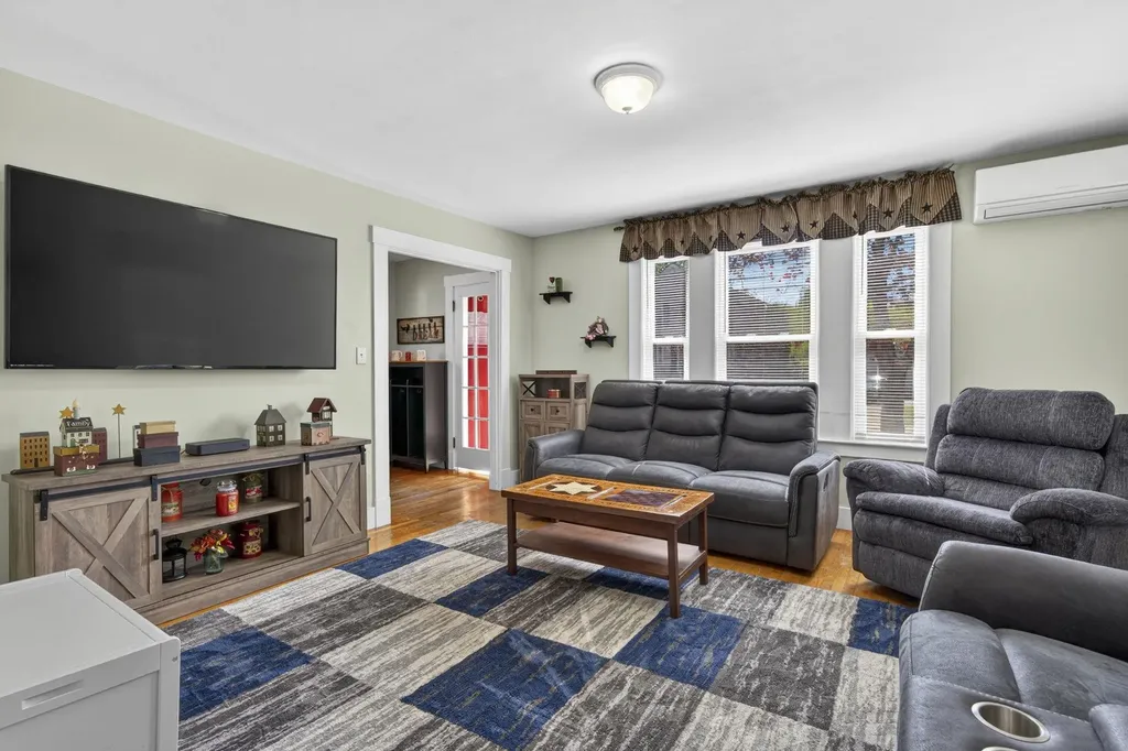 38 Dolloff Street Laconia NH 03246