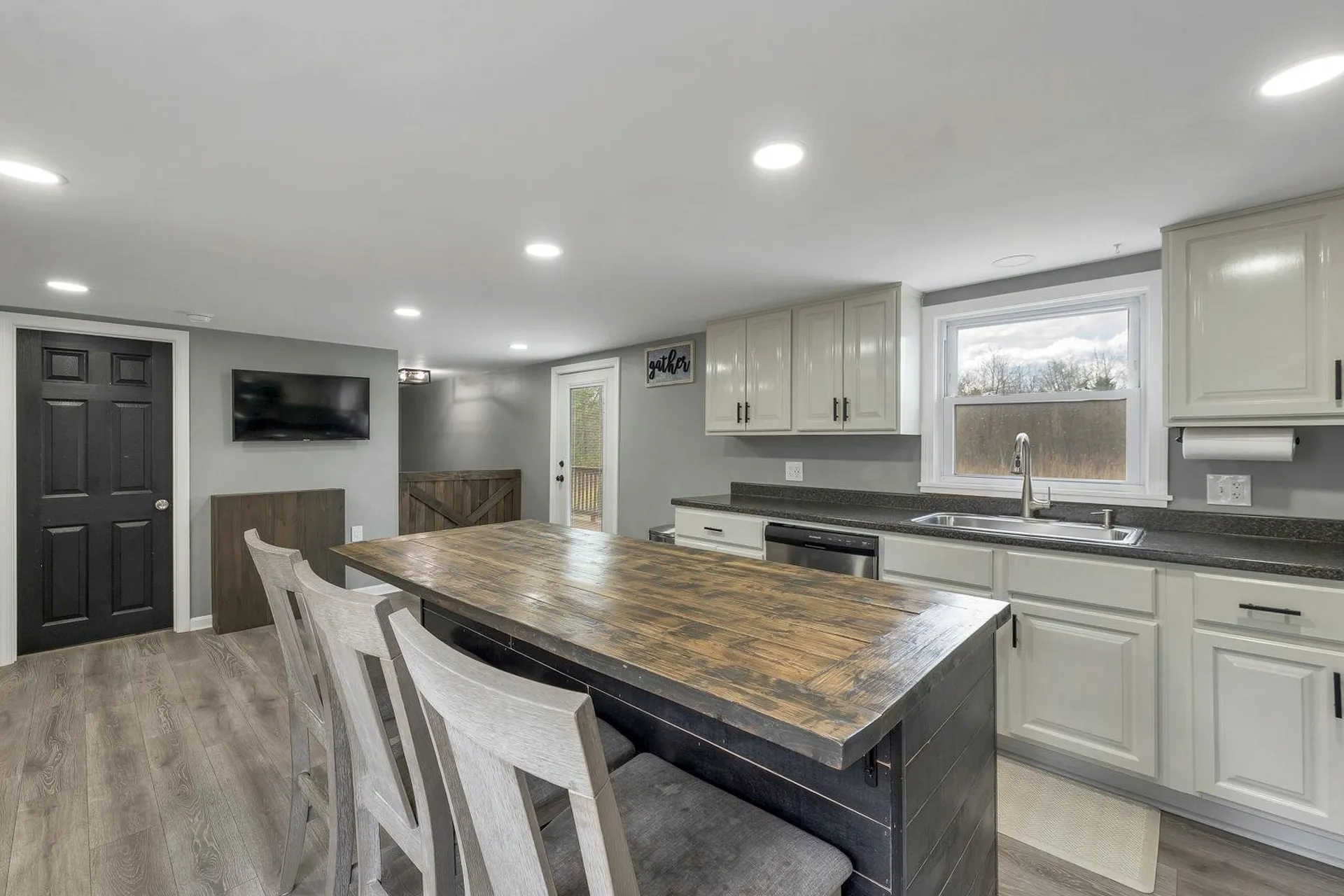 885 High Street Candia NH 03034