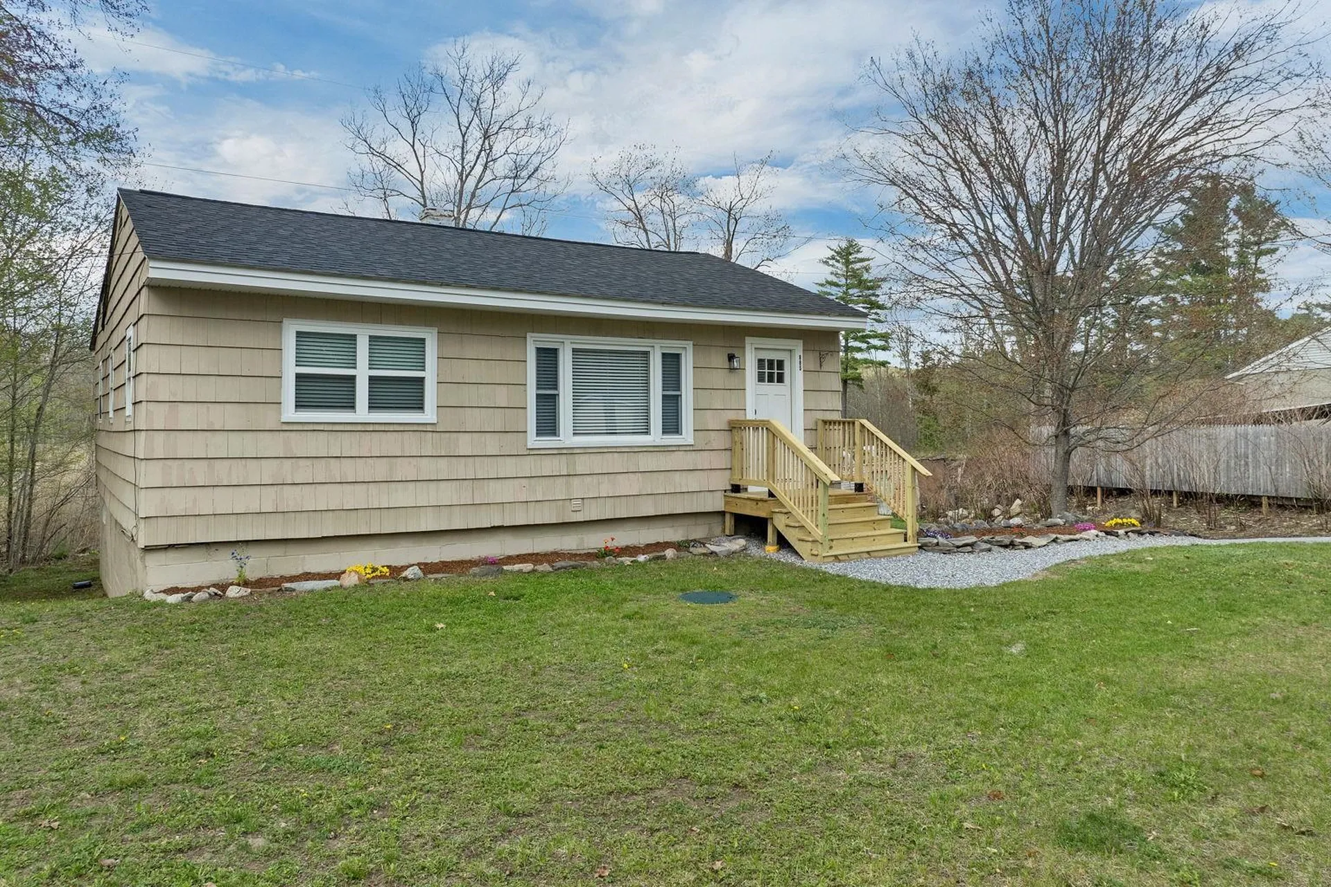 885 High Street Candia NH 03034