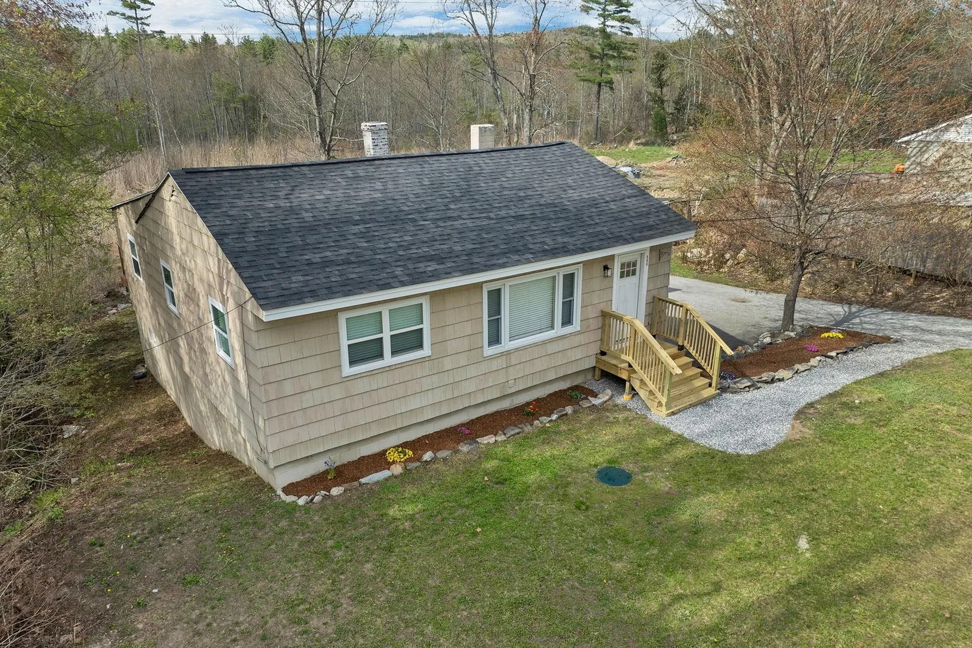 885 High Street Candia NH 03034