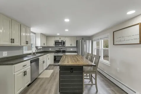 885 High Street Candia NH 03034